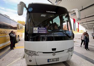 Gölcük Belediyesi Üniversite Öğrencilerinin Eğitim Yolculuğunda Yanlarında