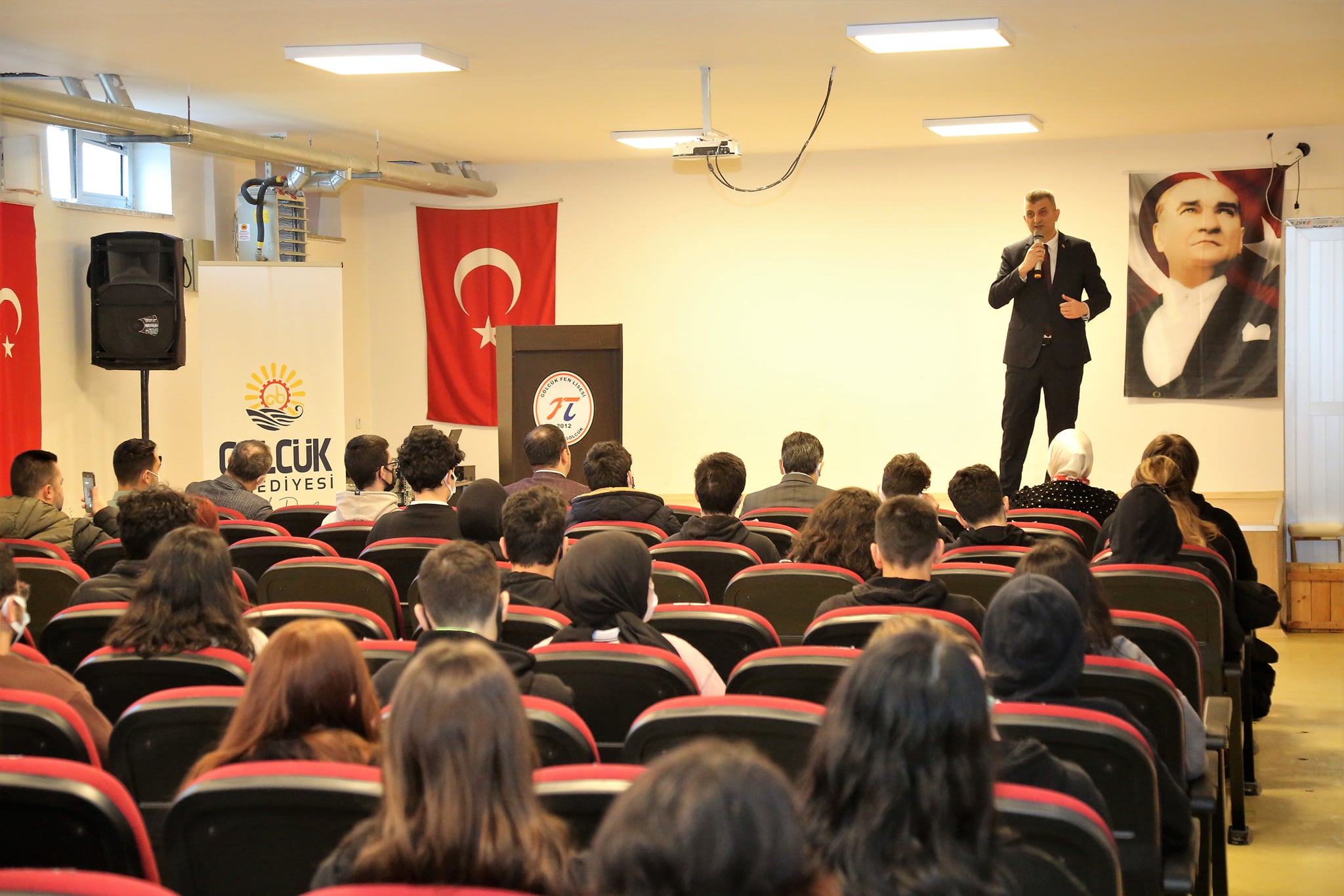 BAKAN SEZER, GLCK FEN LSES RENCLER LE BULUTU