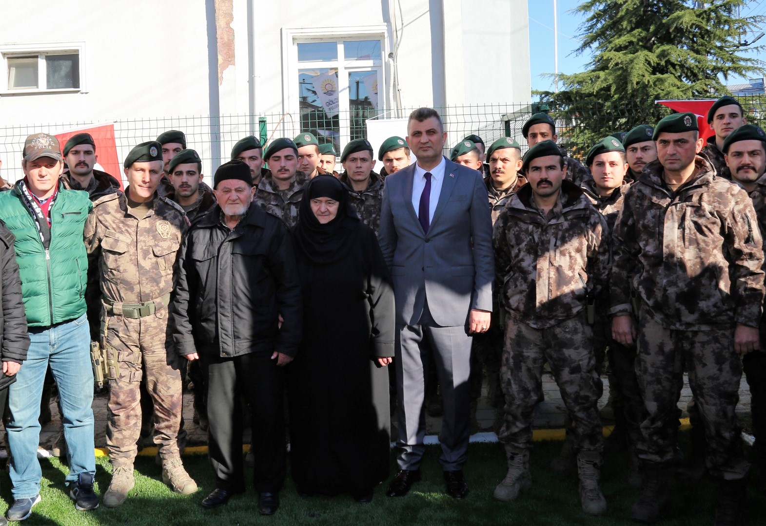 BAKAN SEZER EHT BAYRAM ZDERE?Y MEHMET AKFN DZELERYLE ANDI