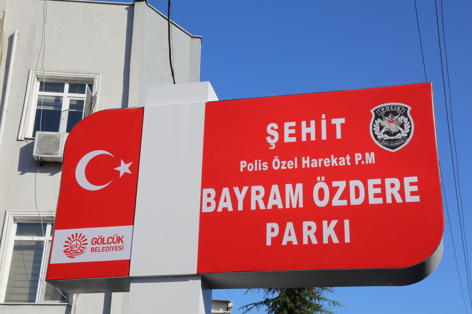 �ehit Bayram �zdere Park� Yo�un Bir Kat�l�m �le A��ld�