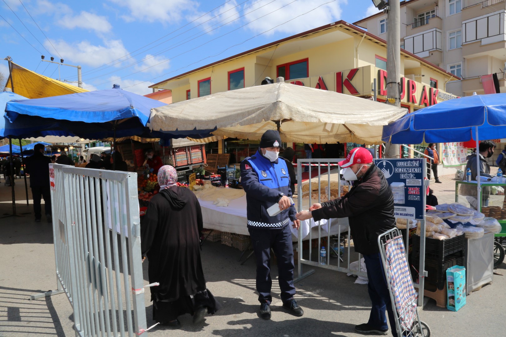aramba Pazarnda Korona Virse Kar Sk nlemler Alnd
