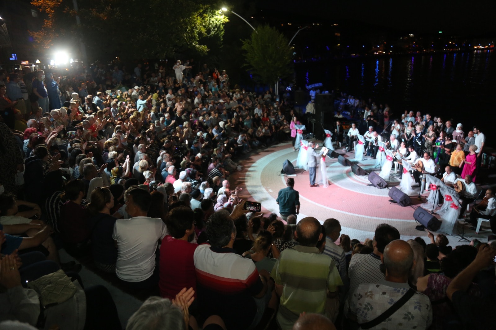 TRK SANAT MZ KOROSUNDAN MUHTEEM KONSER