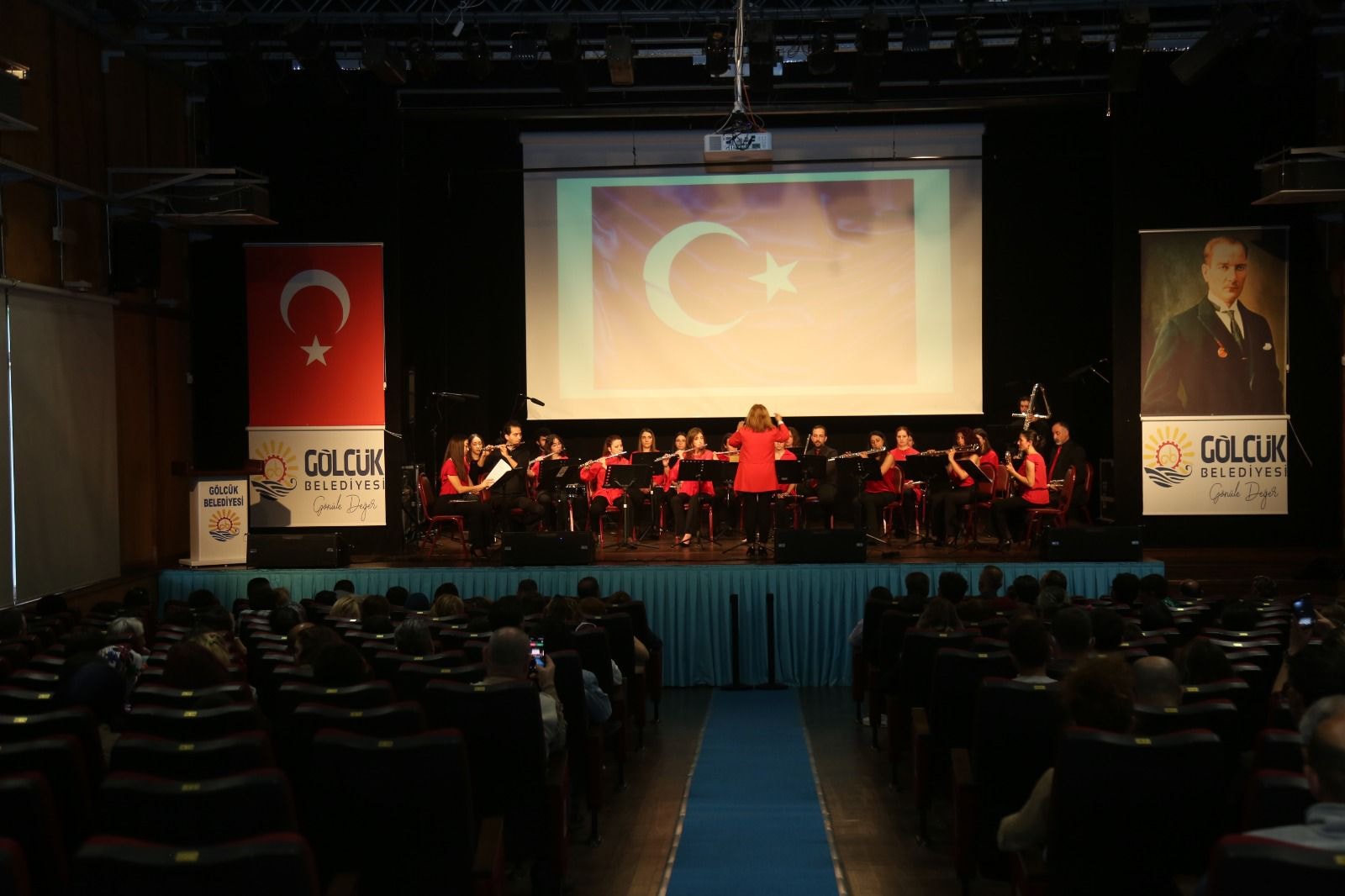 MARMARA FLT ORKESTRASINDAN MUHTEEM 19 MAYIS KONSER