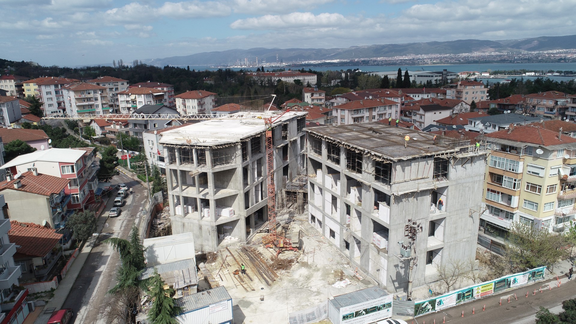 Glck Salk Kompleksi naat Hzla Devam Ediyor