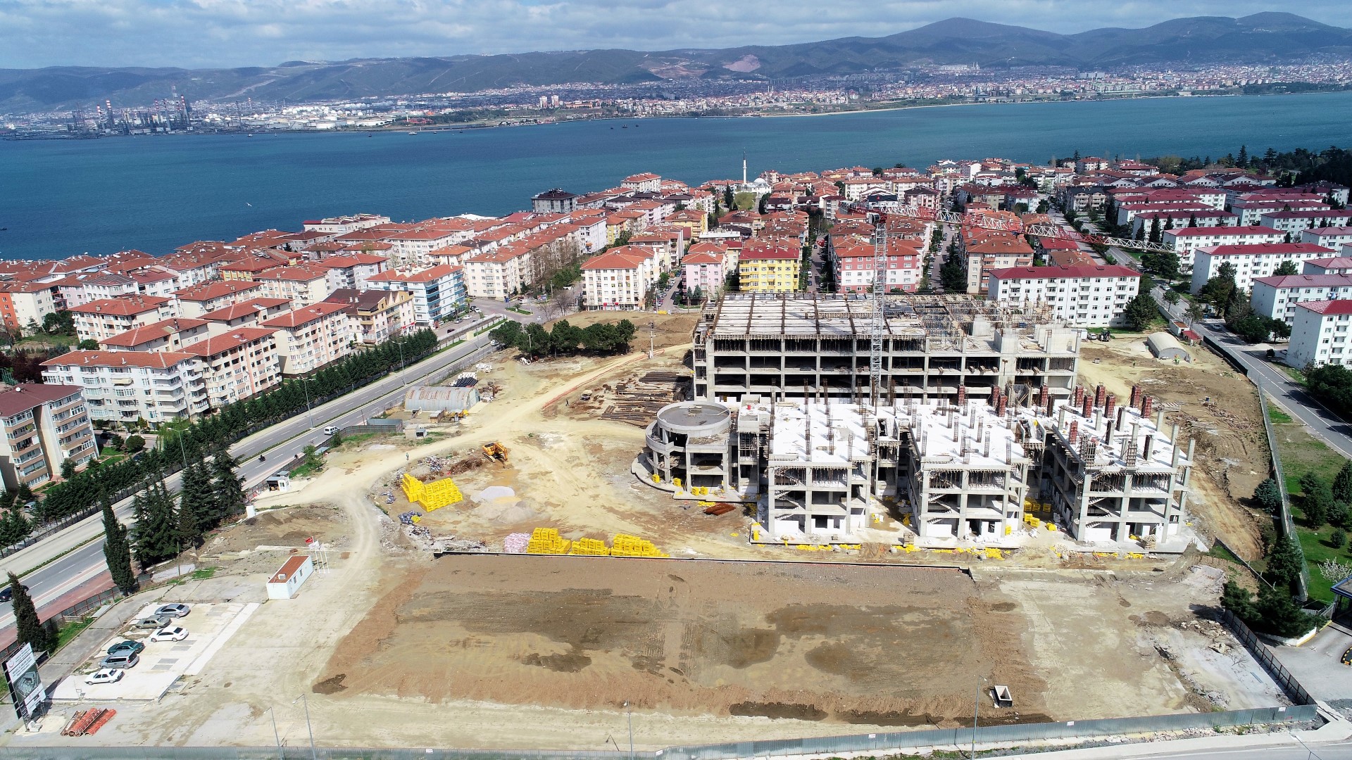 Glck Yeni Devlet Hastanesi naat Hzla Devam Ediyor