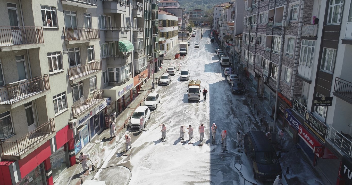 Kentin Drt Bir Yan Dezenfekte Ediliyor