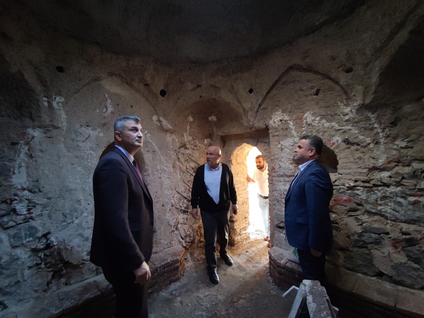 TARH HAMAM RESTORASYONUNU YIL SONUNA KADAR TAMAMLANACAK