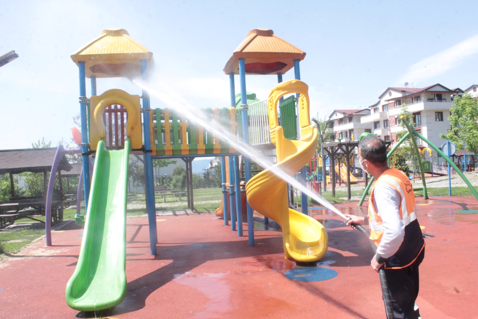 G�lc�k�te Parklar �ar�amba G�n�ne Haz�rlan�yor